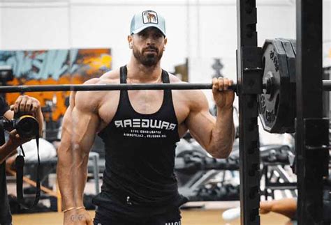 Bradley Martyn – Age, Bio, Height, Weight, Girlfriend,。